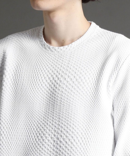 MONSIEUR NICOLE（ムッシュニコル）の「ジオメトリック柄　ブリスタージャカード　クルーネックカットソー（Tシャツ/カットソー・メンズ・ホワイト/ピンク・MEDIUM/LARGE/X-LARGE）」の5枚目の写真