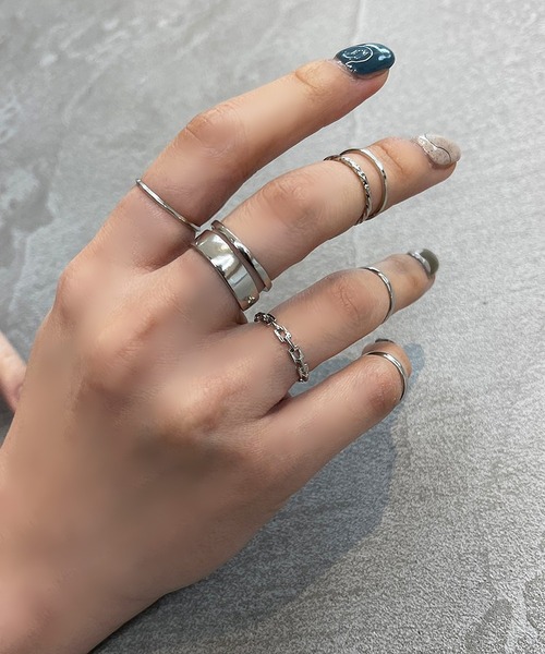 apres jour mignon(アプレジュールミニョン)の「【apresjour mignon×ARIAZ】7セットリング(リング・レディース・シルバー/ゴールド・ONESIZE)」の1枚目の写真