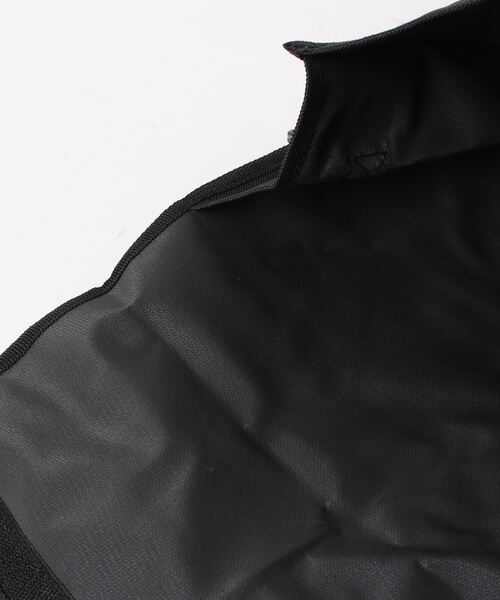 MILITARY（ミリタリー）の「EMERGENCY ESCAPE HOOD BAG/ エマージェンシー エスケープ フード バッグ（ショルダーバッグ・メンズ・ブラック・ONE SIZE）」の5枚目の写真