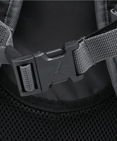 PUMA（プーマ）の「エヴォ ブレイズ バックパック（バックパック/リュック・メンズ・ブラック/ブルー・フリー）」の17枚目の写真