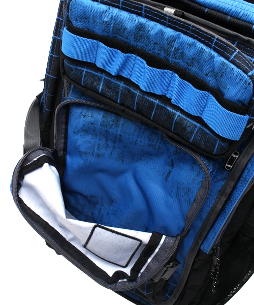 PUMA（プーマ）の「エヴォ ブレイズ バックパック（バックパック/リュック・メンズ・ブラック/ブルー・フリー）」の13枚目の写真