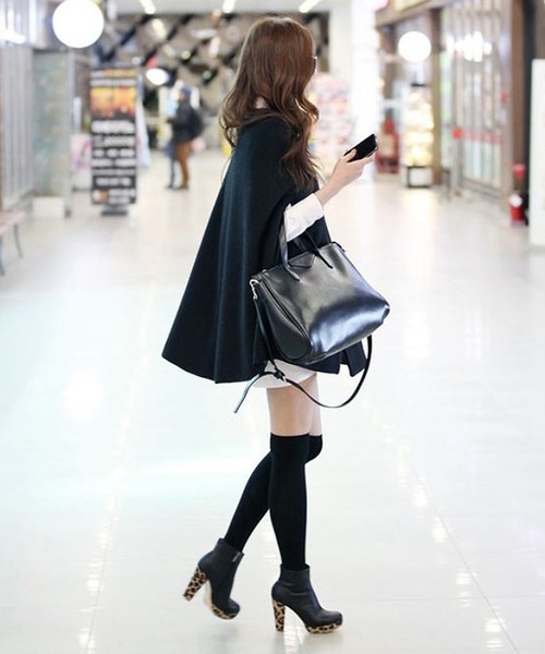 Girly Doll（ガーリードール）の「ポケット付きポンチョ（ポンチョ・レディース・ブラック/グレー/モカ・M/L）」の6枚目の写真