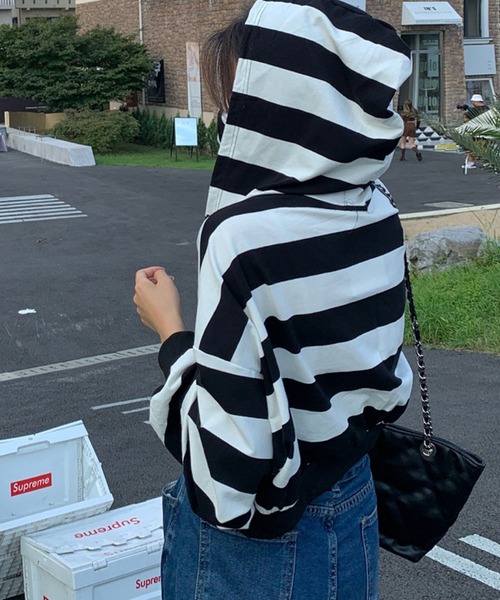 meJane(ミージェーン)の「BIGボーダークロップドZIPアップパーカー【ZOZOTOWN限定】(パーカー・レディース・ブラック/グレー・FREE)」の6枚目の写真