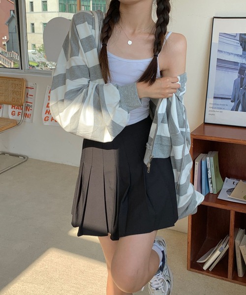 meJane(ミージェーン)の「BIGボーダークロップドZIPアップパーカー【ZOZOTOWN限定】(パーカー・レディース・ブラック/グレー・FREE)」の12枚目の写真