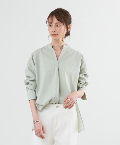 abahouse mavie(アバハウスマヴィ)の「後ボタンスキッパーシャツ(シャツ/ブラウス・レディース・ホワイト/グレー/セージグリーン/ストライプ・フリー)」の3枚目の写真
