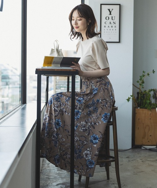 Andemiu(アンデミュウ)の「パワショルカットソー276684(Tシャツ/カットソー・レディース・ブラック/イエロー/ブルー/アイボリー/パープル・FREE)」の7枚目の写真