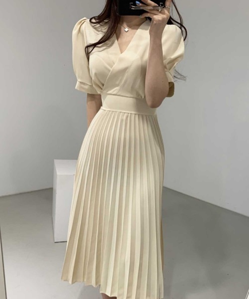 LUGG NAGG(ラグナグ)の「カシュクールプリーツワンピース(ワンピース・レディース・レモンイエロー/ミント/ブルーグレー/コーラル・M/L)」の8枚目の写真