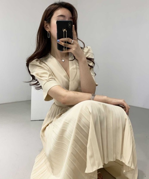 LUGG NAGG(ラグナグ)の「カシュクールプリーツワンピース(ワンピース・レディース・レモンイエロー/ミント/ブルーグレー/コーラル・M/L)」の12枚目の写真