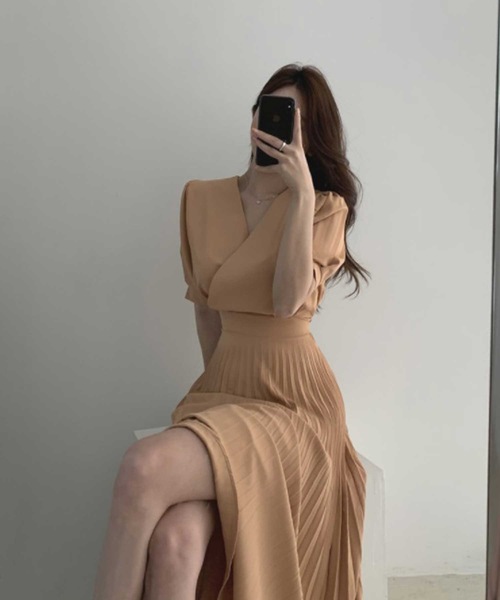 LUGG NAGG(ラグナグ)の「カシュクールプリーツワンピース(ワンピース・レディース・レモンイエロー/ミント/ブルーグレー/コーラル・M/L)」の9枚目の写真