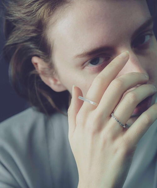 and cloud(アンドクラウド)の「Haze Marble Set Chain Ring(リング・レディース・グレー/ネイビー・17号/15号/11号/13号)」の8枚目の写真