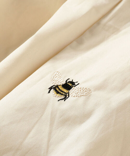 Ray BEAMS(レイビームス)の「sister jane / Humble Bee Embroidery Skirt(スカート・レディース・ベージュ・SMALL)」の7枚目の写真