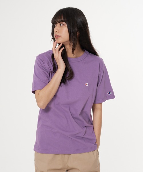 Champion(チャンピオン)の「【CHAMPION/チャンピオン】ブランドベストセラーアイテム 定番の無地 ワンポイントブランドロゴ入り スタンダードシルエット ユニセックスサイジング ベーシック半袖Tシャツ カットソー(Tシャツ/カットソー・メンズ・イエロー/ブラック/ホワイト/パープル/オレンジ/ベージュ/ダークグリーン/ネイビー/ライトグリーン/ライトベージュ・LARGE/MEDIUM/SMALL/X-LARGE/XX-LARGE)」の18枚目の写真