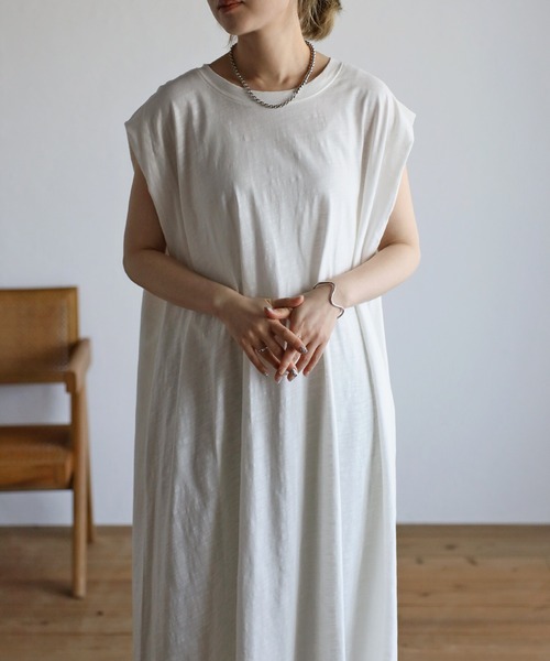 amini(アミニ)の「【2022 S/S 新作】フレンチスリーブマキシワンピース(ワンピース・レディース・ホワイト/ブラック/モカ・MEDIUM)」の13枚目の写真