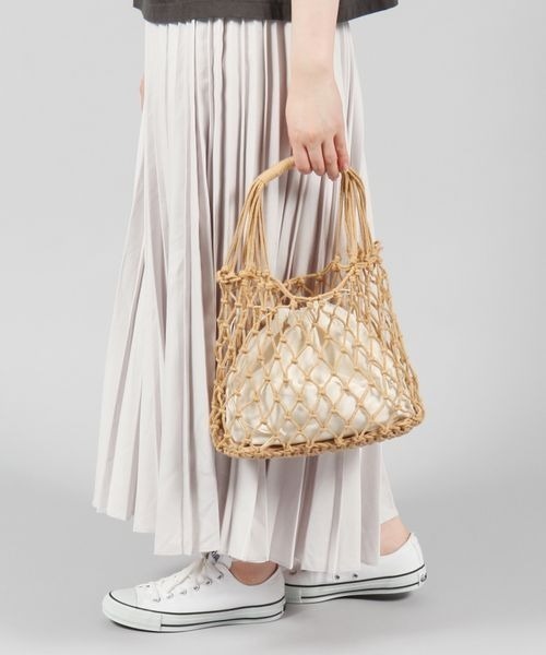 RAGEBLUE（レイジブルー）の「マクラメハンドバッグ（ハンドバッグ・レディース・ブラック/ベージュ・FREE）」の2枚目の写真