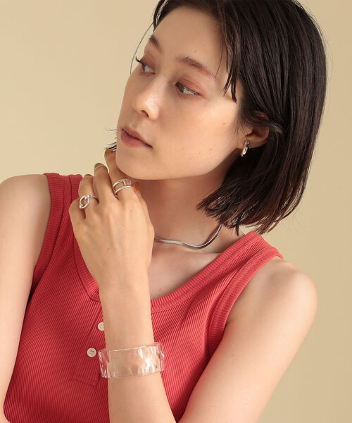 Ray BEAMS(レイビームス)の「Ray BEAMS / アクリル アイス バングル(バングル/リストバンド・レディース・イエロー/ブルー/その他・ONE SIZE)」の5枚目の写真