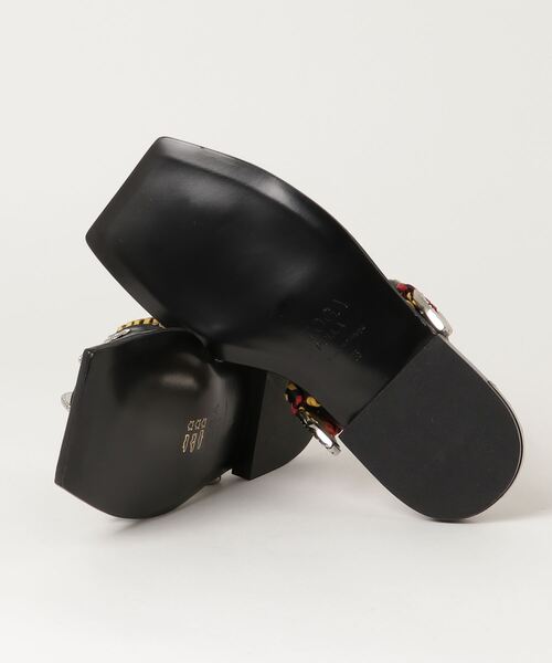 TOGA PULLA（トーガ　プルラ）の「TOGA PULLA METAL BUCKLE SANDAL（サンダル・レディース・ブラック・38/39/35/37/36）」の3枚目の写真