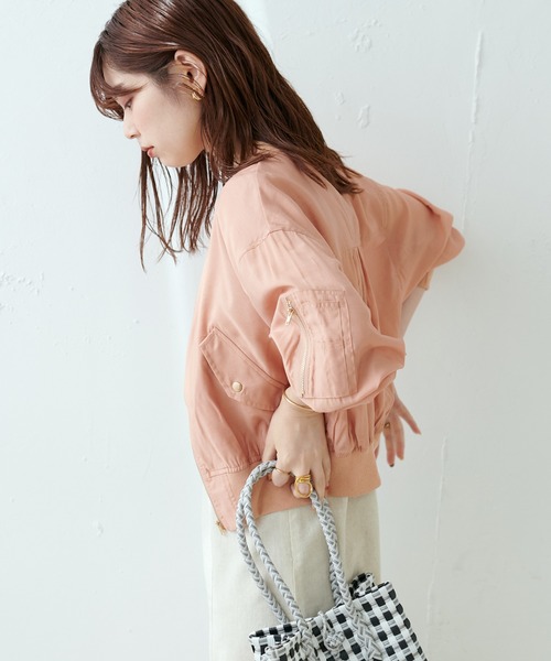 natural couture（ナチュラルクチュール）の「ほんのりシアーMA-１（ブルゾン・レディース・オフホワイト/オレンジ/ミント/ブラック・FREE）」の18枚目の写真