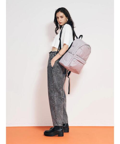 koe（コエ）の「【ハイウエスト】ワイドバルーンデニムパンツ*（デニムパンツ・レディース・ライトインディゴブルー/ブラック・M/L）」の18枚目の写真