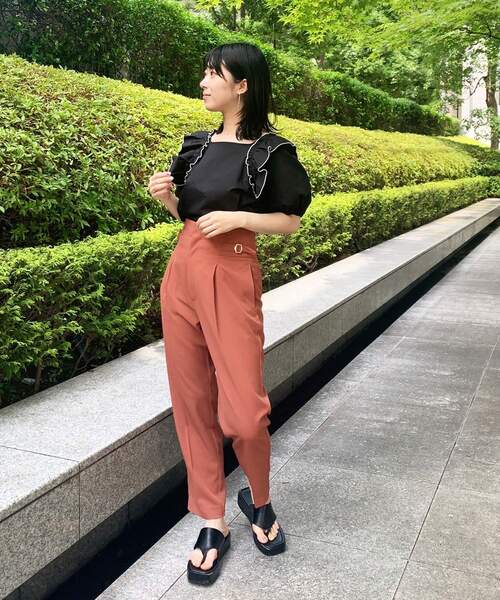 OPAQUE.CLIP（オペークドットクリップ）の「◆サイドベルトストレートパンツ（その他パンツ・レディース・ライトブルー/レンガ/ネイビー・36/38）」の15枚目の写真