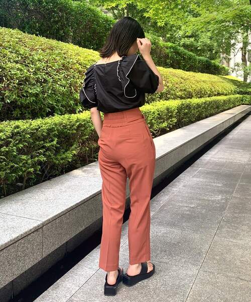 OPAQUE.CLIP（オペークドットクリップ）の「◆サイドベルトストレートパンツ（その他パンツ・レディース・ライトブルー/レンガ/ネイビー・36/38）」の17枚目の写真