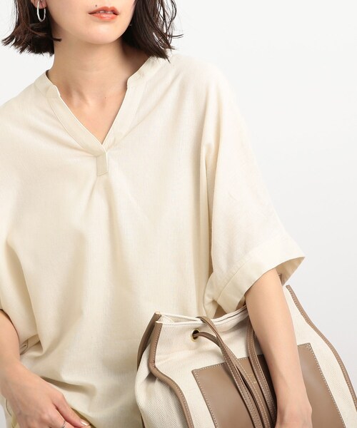 SHOO・LA・RUE（シューラルー）の「◆【洗える】フレンチリネンドルマンスキッパーシャツ（シャツ/ブラウス・レディース・ブラック/ブラウン/オレンジ/ライトパープル/ホワイト系/ブラック系2/ダークグリーン/ピンク系/パープル系4・00）」の2枚目の写真