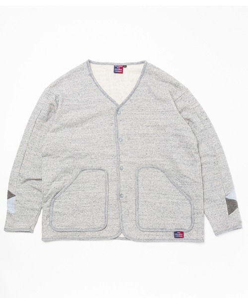 AlexanderLeeChang（アレキサンダーリーチャン）の「BACANCES ALL INCLUSIVE×AlexanderLeeChang/バカンス・オールインクルーシブ×アレキサンダーリーチャン BLC SWET SANKAKU CARDIGAN（カーディガン/ボレロ・メンズ・ブラック/グレー/マスタード・M/L/XL）」の7枚目の写真