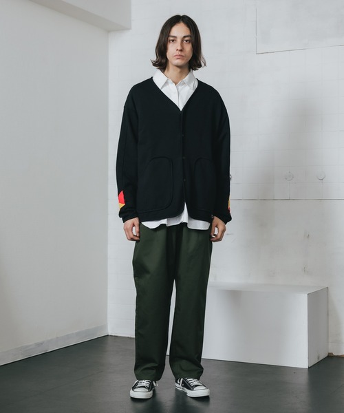 AlexanderLeeChang（アレキサンダーリーチャン）の「BACANCES ALL INCLUSIVE×AlexanderLeeChang/バカンス・オールインクルーシブ×アレキサンダーリーチャン BLC SWET SANKAKU CARDIGAN（カーディガン/ボレロ・メンズ・ブラック/グレー/マスタード・M/L/XL）」の19枚目の写真