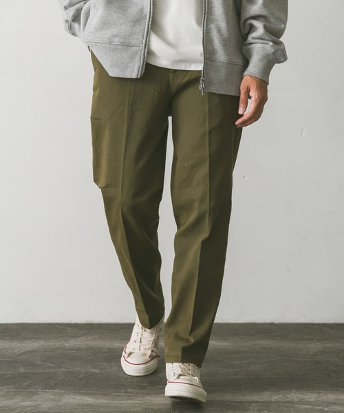 URBAN RESEARCH DOORS(アーバンリサーチドアーズ)の「テーパードチノトラウザー(チノパンツ・メンズ・ホワイト系その他/ネイビー/ベージュ/カーキ・LARGE/SMALL/MEDIUM)」の21枚目の写真