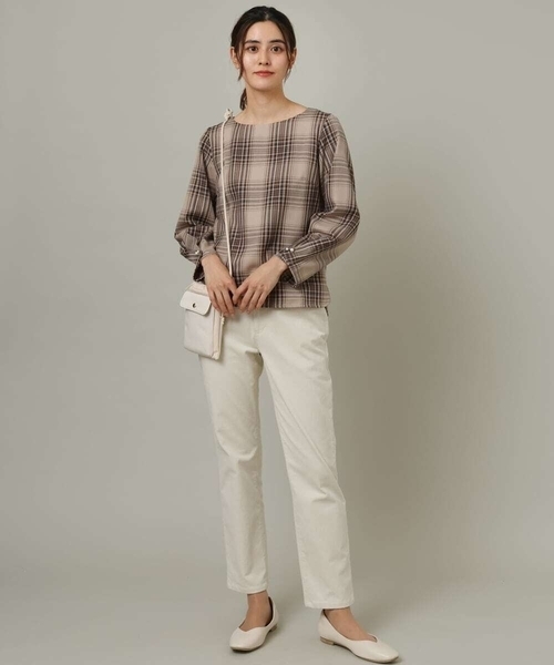 a.v.v(アーヴェヴェ)の「コーデュロイテーパードパンツ(その他パンツ・レディース・ブラック/アイボリー・38/36/40/34/42)」の18枚目の写真