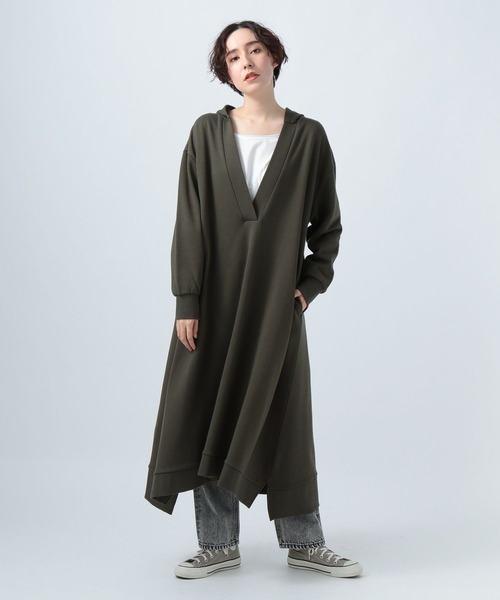 BAYFLOW（ベイフロー）の「裏毛パーカーロングワンピース（ワンピース・レディース・オフホワイト/チャコールグレー/カーキ・SMALL/MEDIUM）」の3枚目の写真