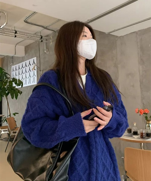 LYEON(リヨン)の「襟付きアラン柄ルーズニット(ニット/セーター・レディース・ブルー/ブラック/ベージュ・FREE)」の6枚目の写真
