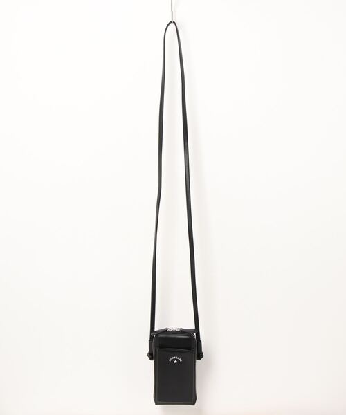 CONVERSE(コンバース)の「CONVERSE/コンバース PORTRAIT NECK POUCH(ショルダーバッグ・レディース・ブラック/グリーン/ホワイト/ベージュ・ONE SIZE)」の3枚目の写真