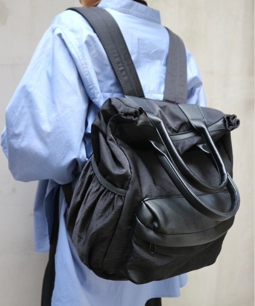TRUNC(トランクエイティーエイト)の「2WAY Multifunctional Backpack(ショルダーバッグ・レディース・ブラック・FREE)」の8枚目の写真