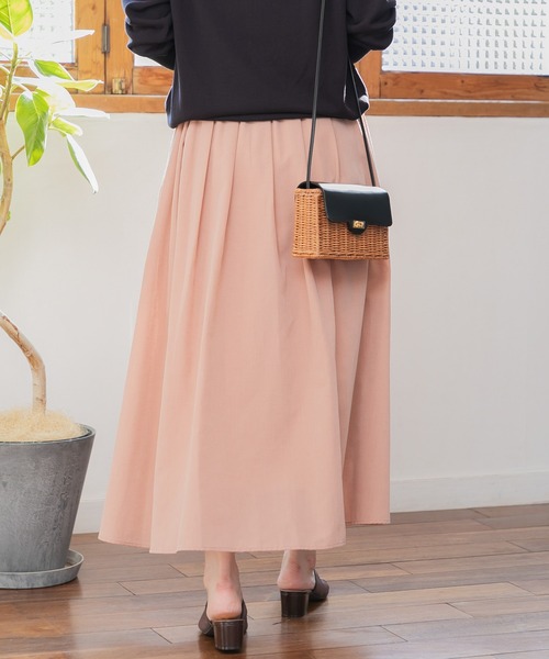 URBAN RESEARCH Sonny Label（アーバンリサーチサニーレーベル）の「『UR TECH Smart Linen Touch』タックロングスカート（スカート・レディース・ネイビー/ピンク/ライトカーキ・38/36）」の6枚目の写真