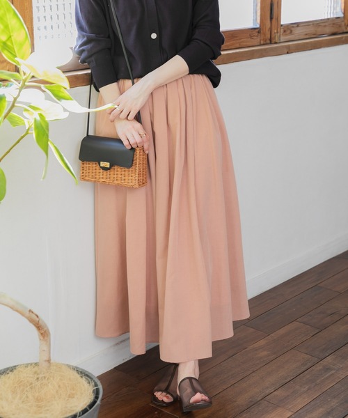 URBAN RESEARCH Sonny Label（アーバンリサーチサニーレーベル）の「『UR TECH Smart Linen Touch』タックロングスカート（スカート・レディース・ネイビー/ピンク/ライトカーキ・38/36）」の8枚目の写真