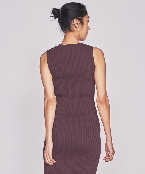 DOUBLE STANDARD CLOTHING（ダブルスタンダードクロージング）の「ワイドリブノースリーブニット（ニット/セーター・レディース・ブラウン/ネイビー・36/38）」の4枚目の写真