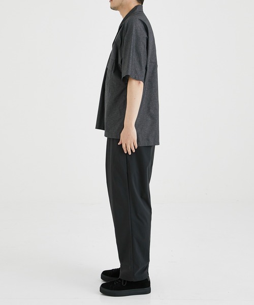 AFTERHOURS（アフターアワーズ）の「【AFTERHOURS / アフターアワーズ】OPEN COLLAR SHIRT S/S PO/オープンカラーシャツ S/S PO（シャツ/ブラウス・メンズ・チャコールグレー/カーキ・2/3）」の7枚目の写真