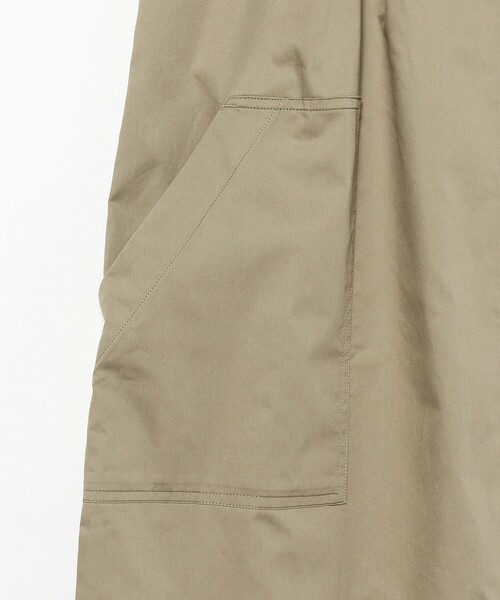 BEAMS BOY（ビームスボーイ）の「HAVERSACK / コットンサテン サロペットロングスカート（ジャンパースカート・レディース・オリーブ・1）」の5枚目の写真