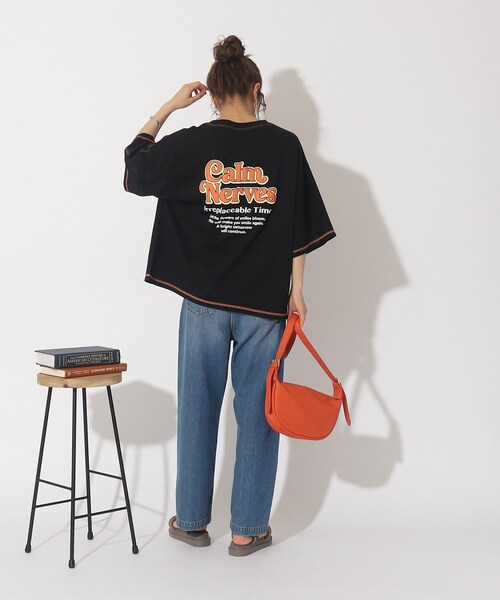 Cutie Blonde(キューティーブロンド)の「◆アクティブシーンに着ていきたい!ぷっくりバックプリントTシャツ(Tシャツ/カットソー・レディース・ホワイト系その他/グリーン系その他2/ブラック系・00)」の5枚目の写真