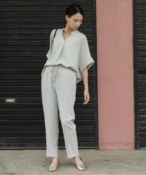 OPAQUE.CLIP（オペークドットクリップ）の「◆セットアップ対応 スキッパーブラウス【洗濯機洗い可/イージーケア/ストレッチ/抗ピリング】（シャツ/ブラウス・レディース・ブラック/ライトブルー/ライトグレー/ボルドー・36/40/38/42）」の9枚目の写真