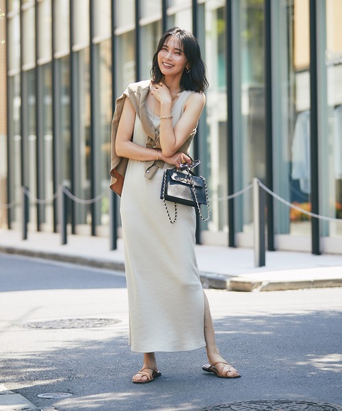 RIVE DROITE(リヴドロワ)の「チェーンミニハンドバッグ(ハンドバッグ・レディース・ブラック/キャメル/イエロー/サックスブルー・FREE)」の11枚目の写真