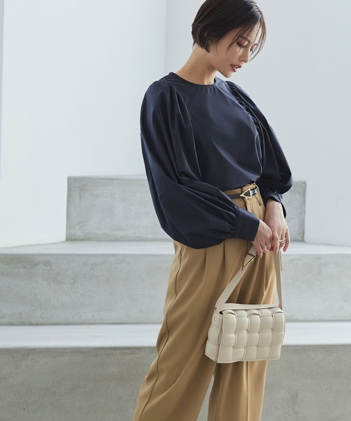 ルイルエブティック RUIRUE BOUTIQUE タックギャザーボリュームスリーブブラウス （ネイビー） セール】洗える ｜ タックギャザーボリュームスリーブデザイン