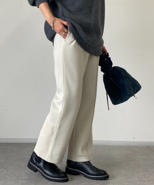un dix cors(アンディコール)の「軽量ボンディングトラックパンツ(スウェットパンツ・レディース・アイボリー/ブラック/チャコールグレー・FREE)」の6枚目の写真