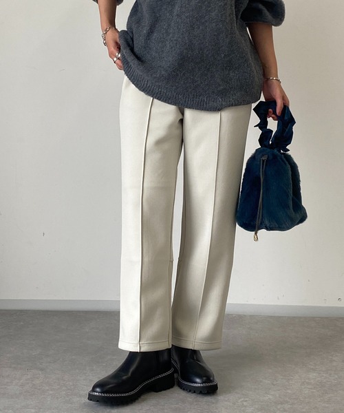 un dix cors(アンディコール)の「軽量ボンディングトラックパンツ(スウェットパンツ・レディース・アイボリー/ブラック/チャコールグレー・FREE)」の5枚目の写真