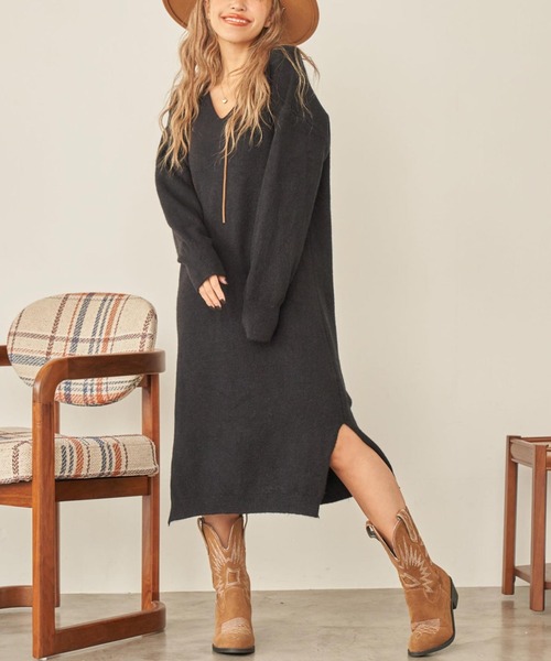 anap mimpi（アナップミンピ）の「Vネック サイドスリット ニット ワンピース（ワンピース・レディース・オレンジ/ブラック/ターコイズブルー・FREE）」の2枚目の写真