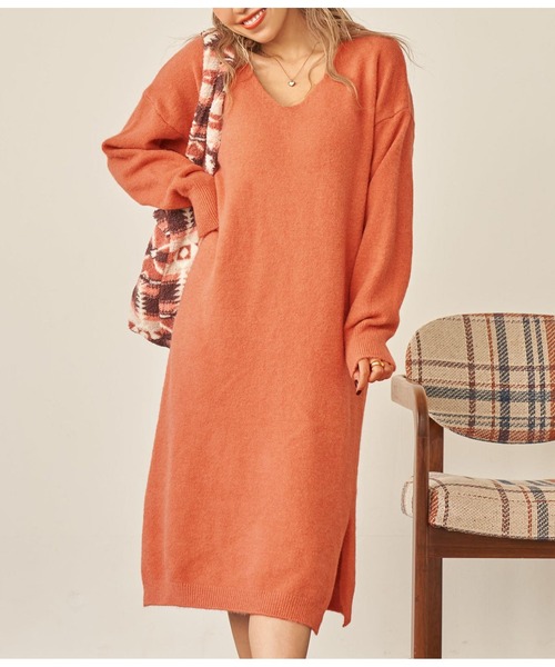 anap mimpi（アナップミンピ）の「Vネック サイドスリット ニット ワンピース（ワンピース・レディース・オレンジ/ブラック/ターコイズブルー・FREE）」の15枚目の写真