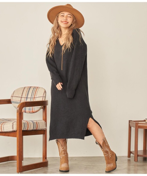 anap mimpi（アナップミンピ）の「Vネック サイドスリット ニット ワンピース（ワンピース・レディース・オレンジ/ブラック/ターコイズブルー・FREE）」の19枚目の写真