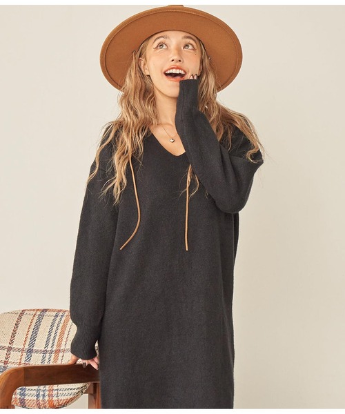 anap mimpi（アナップミンピ）の「Vネック サイドスリット ニット ワンピース（ワンピース・レディース・オレンジ/ブラック/ターコイズブルー・FREE）」の21枚目の写真