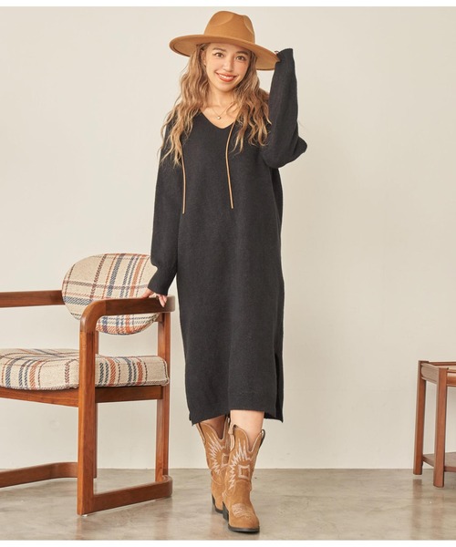 anap mimpi（アナップミンピ）の「Vネック サイドスリット ニット ワンピース（ワンピース・レディース・オレンジ/ブラック/ターコイズブルー・FREE）」の20枚目の写真