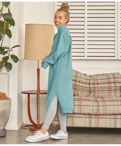 anap mimpi（アナップミンピ）の「Vネック サイドスリット ニット ワンピース（ワンピース・レディース・オレンジ/ブラック/ターコイズブルー・FREE）」の6枚目の写真